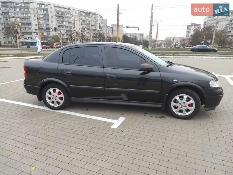 Седан Opel Astra 2007 в Сумах