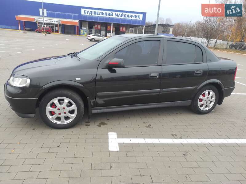 Седан Opel Astra 2007 в Сумах