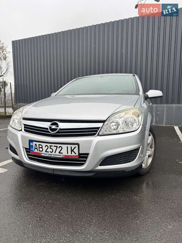 Хетчбек Opel Astra 2007 в Києві фото 3 Хетчбек Opel Astra 2007 в Києві
