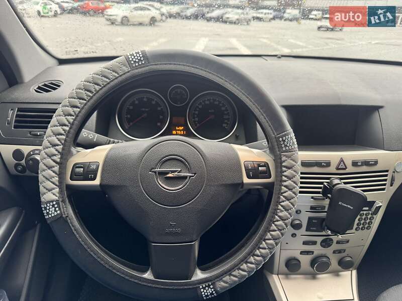 Хетчбек Opel Astra 2007 в Києві фото 12 Хетчбек Opel Astra 2007 в Києві