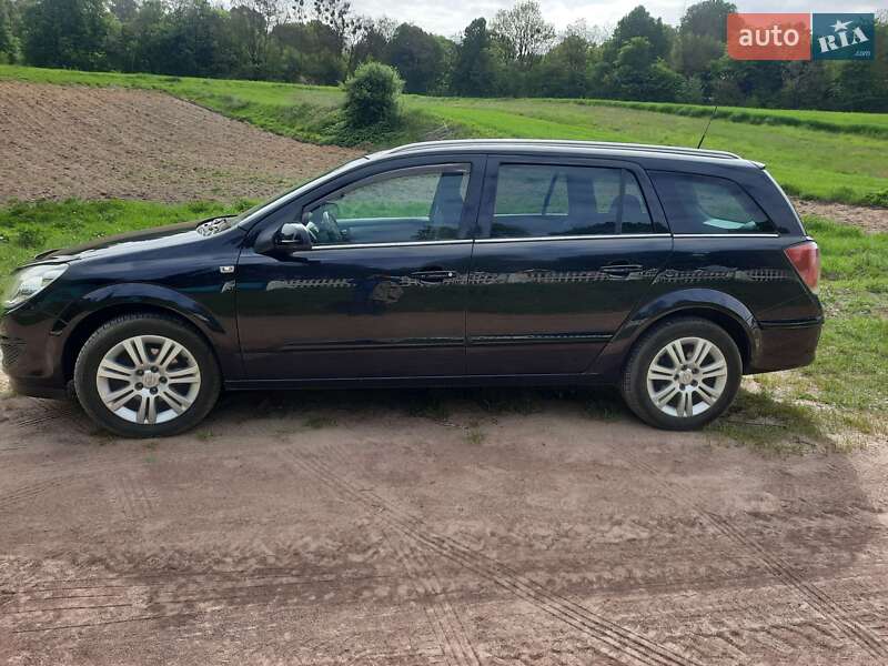 Універсал Opel Astra 2007 в Овручі
