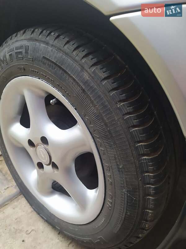 Седан Opel Astra 2002 в Измаиле