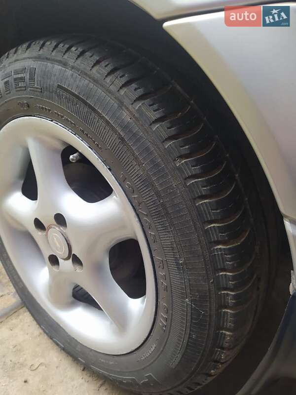 Седан Opel Astra 2002 в Измаиле