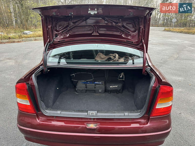 Седан Opel Astra 2007 в Славуті