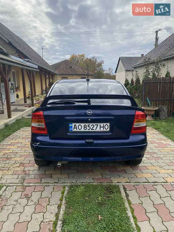Хетчбек Opel Astra 2001 в Береговому