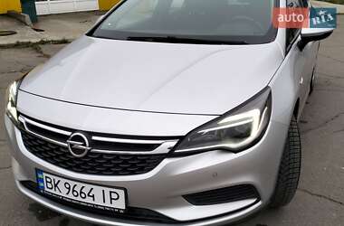 Універсал Opel Astra 2019 в Рівному