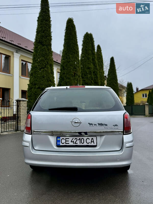 Універсал Opel Astra 2008 в Чернівцях