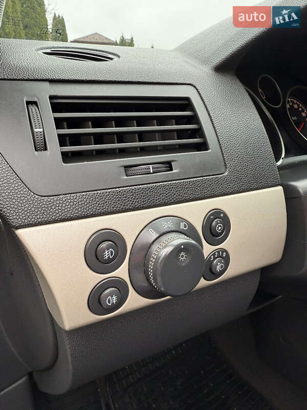 Універсал Opel Astra 2008 в Чернівцях