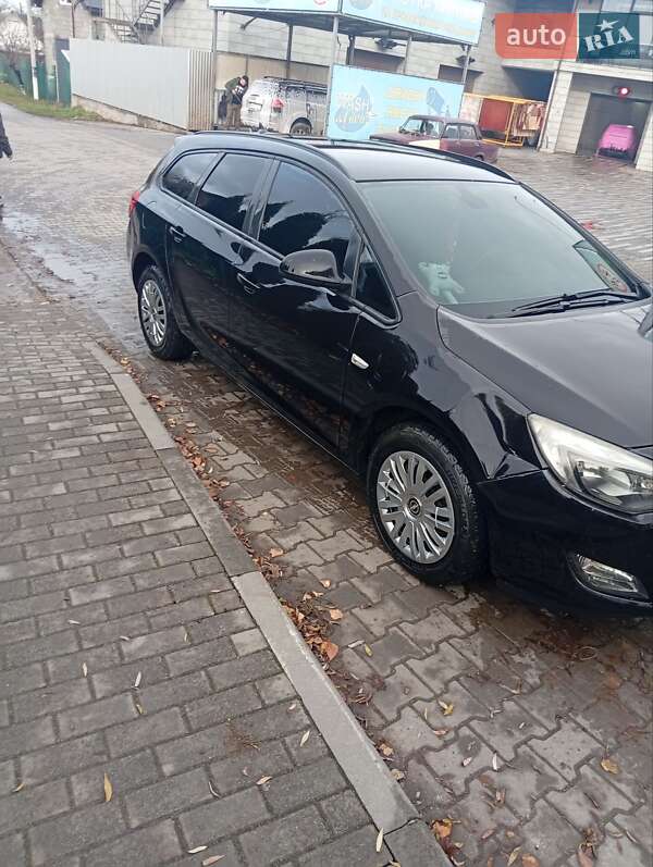 Универсал Opel Astra 2011 в Красилове фото 2 Универсал Opel Astra 2011 в Красилове