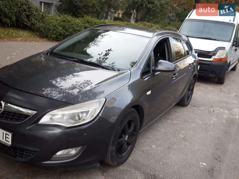 Універсал Opel Astra 2012 в Києві фото 5 Універсал Opel Astra 2012 в Києві