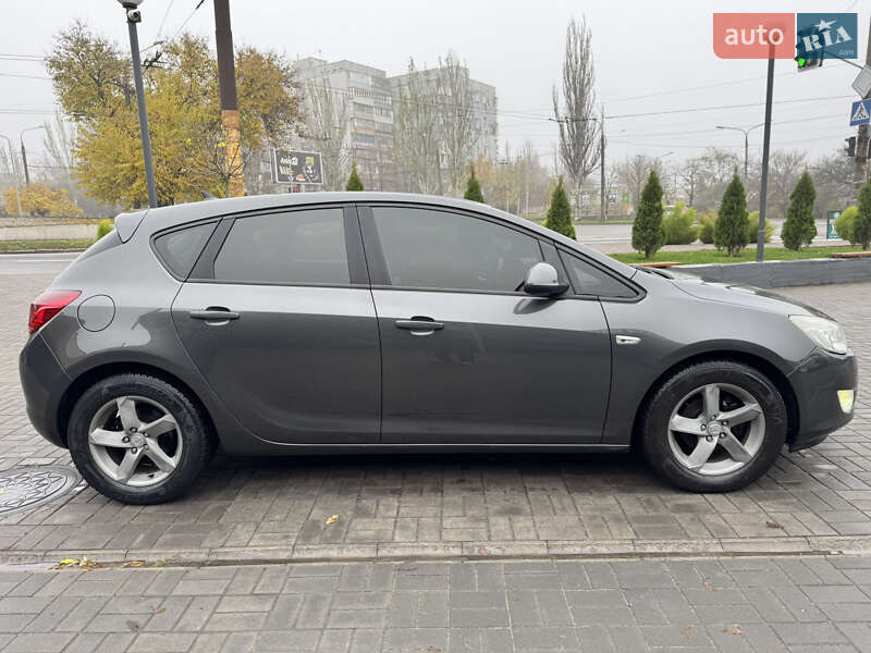Хетчбек Opel Astra 2011 в Запоріжжі фото 13 Хетчбек Opel Astra 2011 в Запоріжжі