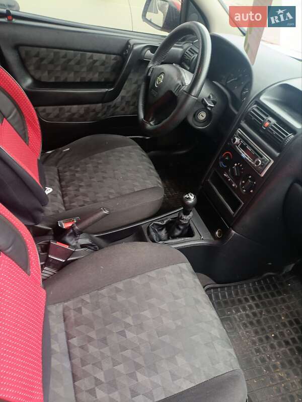 Універсал Opel Astra 1998 в Дніпрі