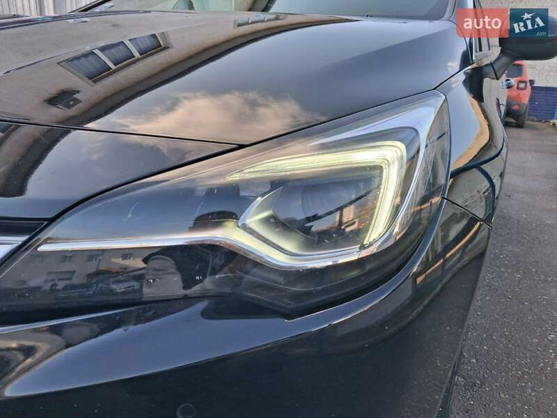 Универсал Opel Astra 2017 в Львове