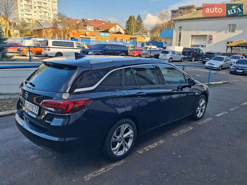 Универсал Opel Astra 2017 в Львове