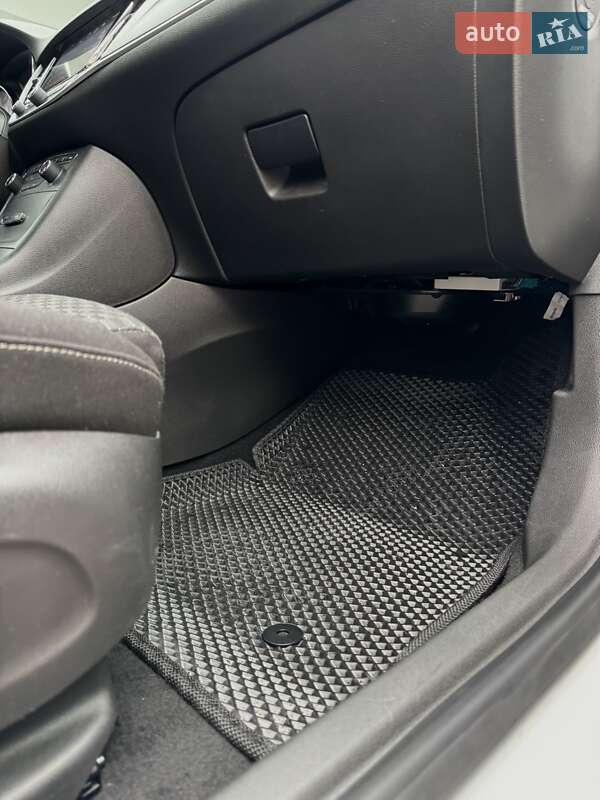 Універсал Opel Astra 2018 в Полтаві