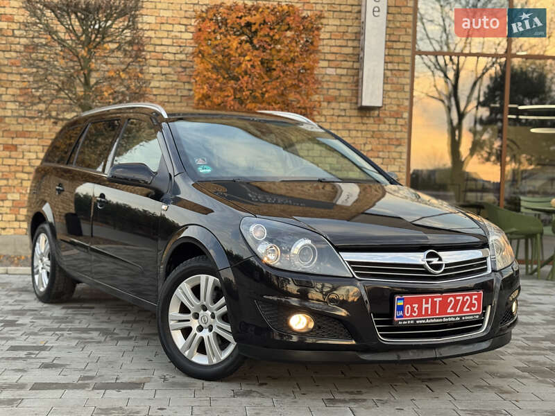 Універсал Opel Astra 2009 в Луцьку