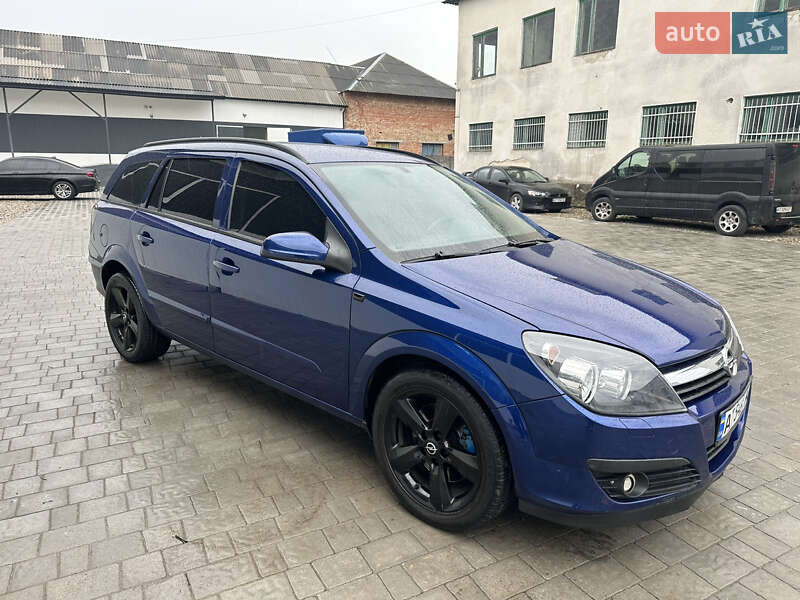 Универсал Opel Astra 2005 в Коломые
