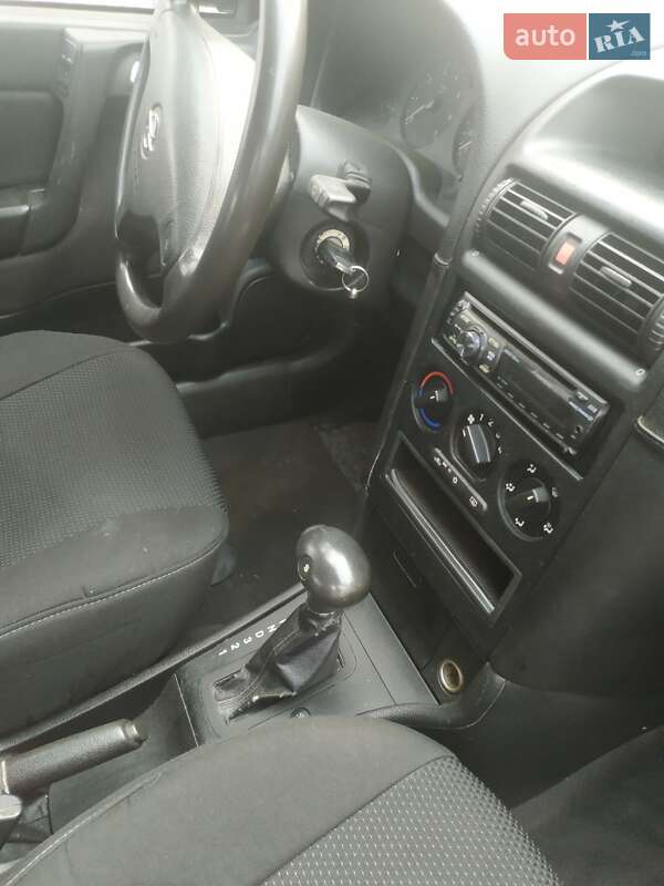 Хэтчбек Opel Astra 2000 в Коломые