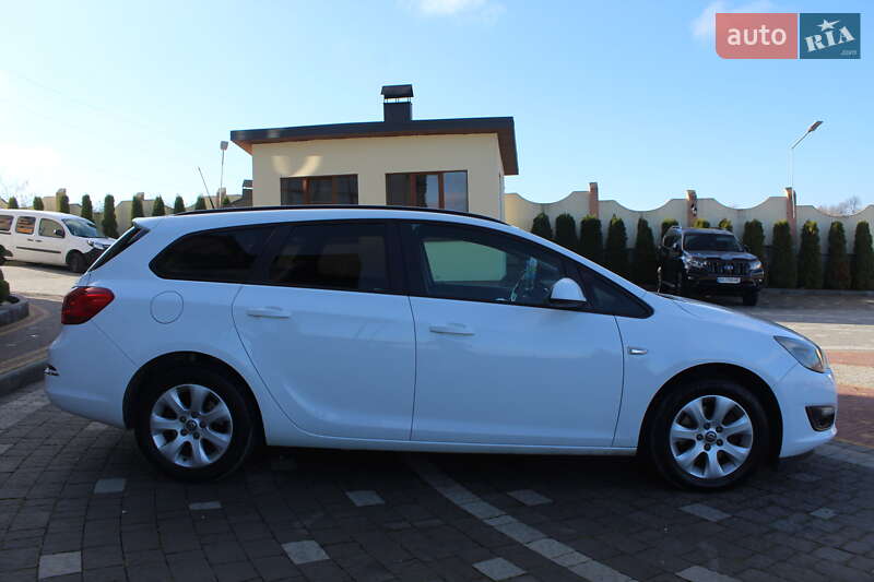 Універсал Opel Astra 2013 в Трускавці