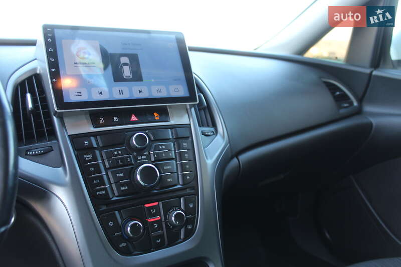 Універсал Opel Astra 2013 в Трускавці