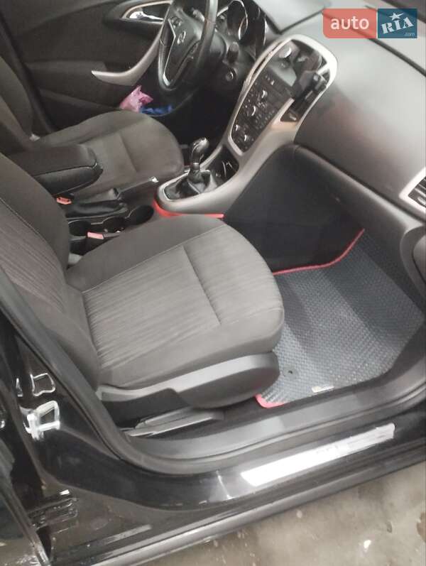 Хетчбек Opel Astra 2010 в Здолбуніві