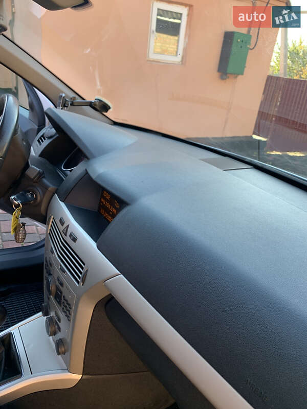 Універсал Opel Astra 2008 в Любарі