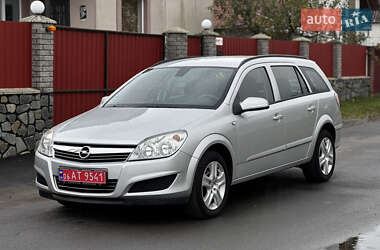 Універсал Opel Astra 2009 в Звягелі