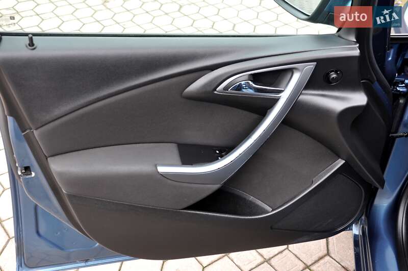 Універсал Opel Astra 2013 в Львові фото 15 Універсал Opel Astra 2013 в Львові
