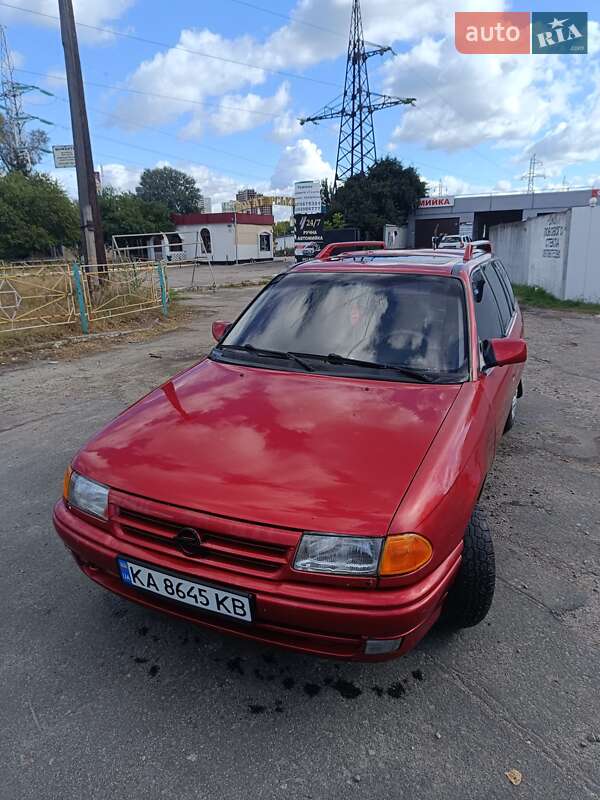 Универсал Opel Astra 1994 в Киеве