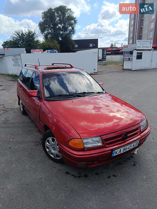 Универсал Opel Astra 1994 в Киеве