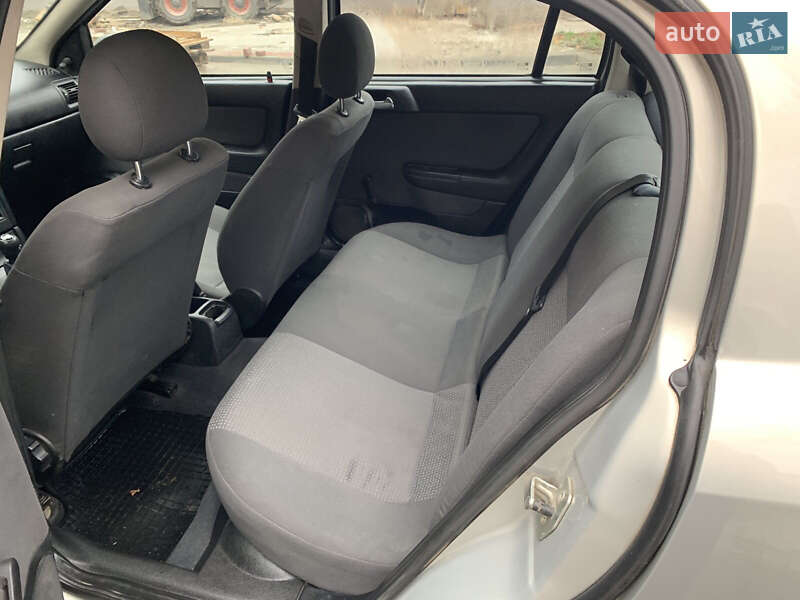 Седан Opel Astra 2007 в Луцке фото 11 Седан Opel Astra 2007 в Луцке