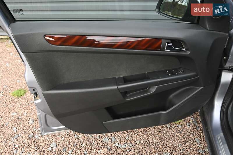 Хэтчбек Opel Astra 2004 в Бердичеве фото 11 Хэтчбек Opel Astra 2004 в Бердичеве