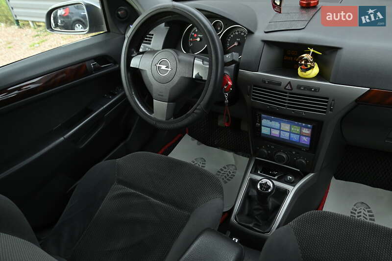 Хэтчбек Opel Astra 2004 в Бердичеве фото 24 Хэтчбек Opel Astra 2004 в Бердичеве