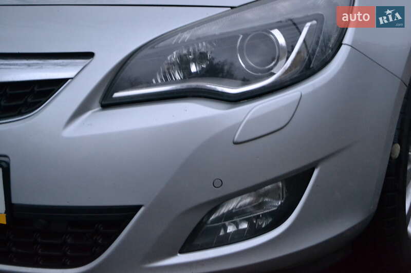 Хетчбек Opel Astra 2011 в Києві