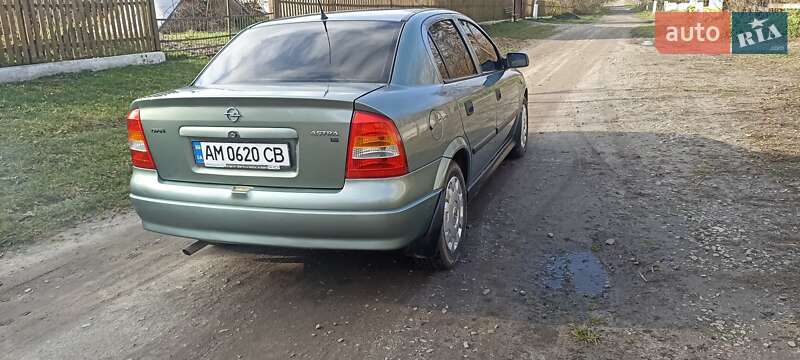 Седан Opel Astra 2008 в Житомирі