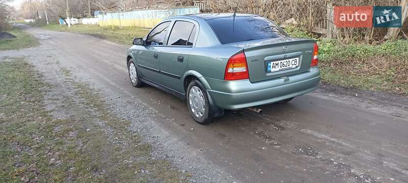 Седан Opel Astra 2008 в Житомирі
