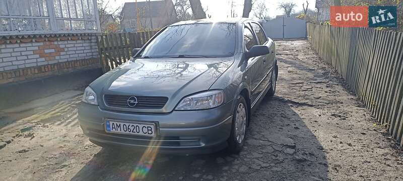 Седан Opel Astra 2008 в Житомирі