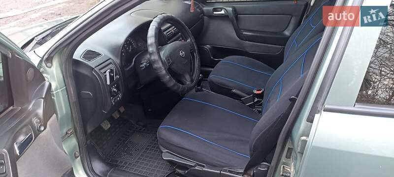 Седан Opel Astra 2008 в Житомирі