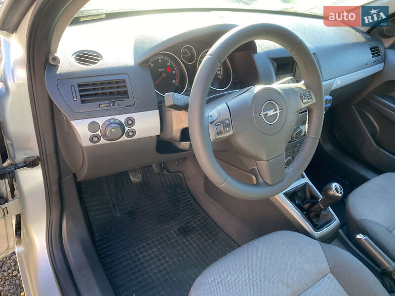 Универсал Opel Astra 2006 в Снятине фото 12 Универсал Opel Astra 2006 в Снятине
