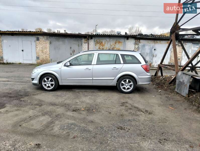 Универсал Opel Astra 2008 в Киеве