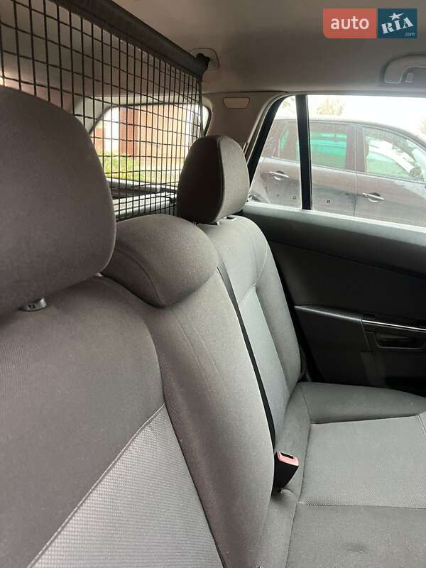 Універсал Opel Astra 2005 в Луцьку