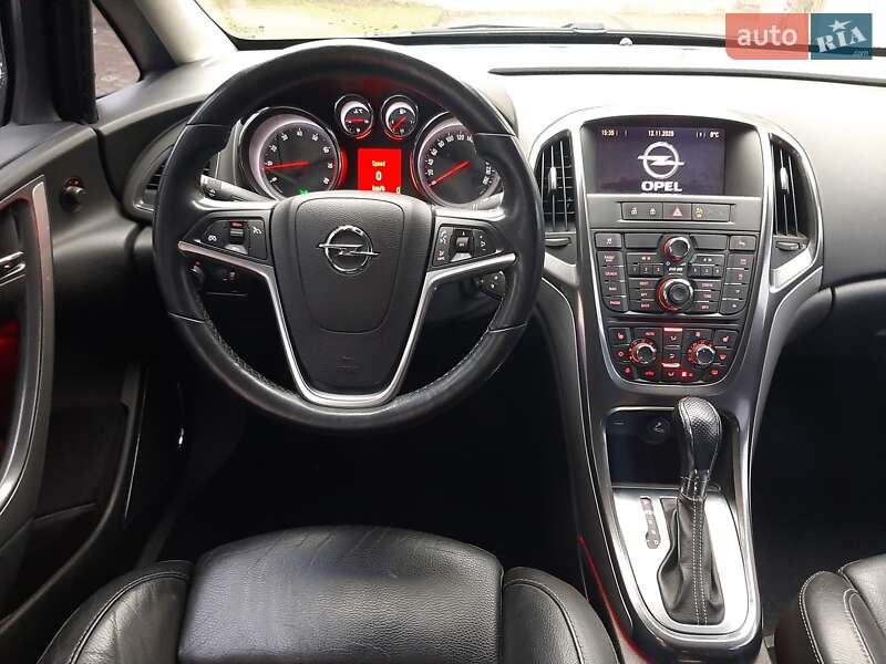 Хетчбек Opel Astra 2011 в Києві