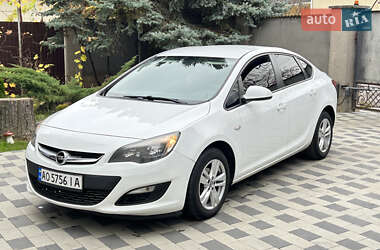 Седан Opel Astra 2017 в Мукачевому