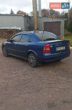 Седан Opel Astra 2002 в Ахтырке