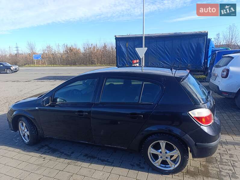 Хэтчбек Opel Astra 2005 в Ивано-Франковске