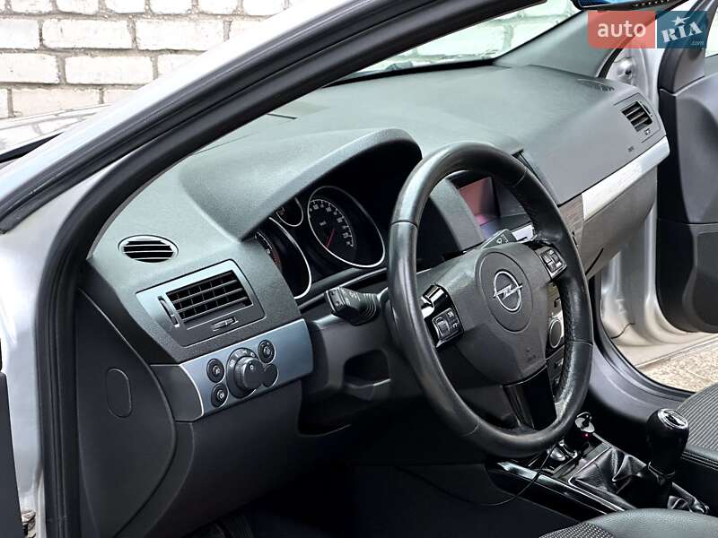 Универсал Opel Astra 2009 в Николаеве фото 26 Универсал Opel Astra 2009 в Николаеве