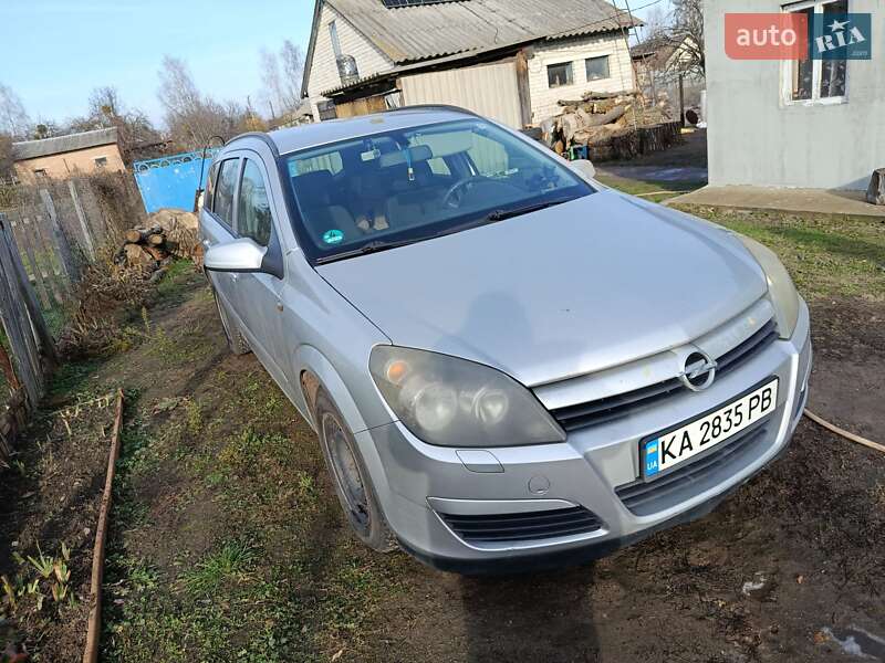Универсал Opel Astra 2005 в Бышеве