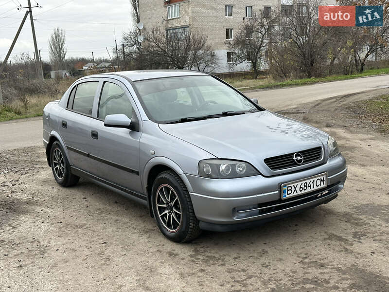 Седан Opel Astra 2007 в Новому Бузі