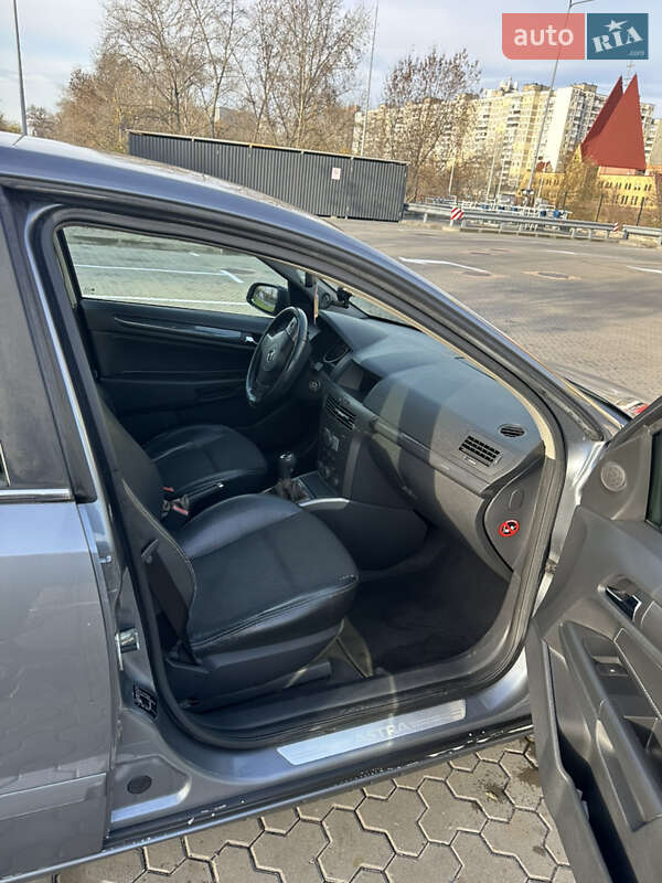 Хэтчбек Opel Astra 2004 в Киеве фото 6 Хэтчбек Opel Astra 2004 в Киеве