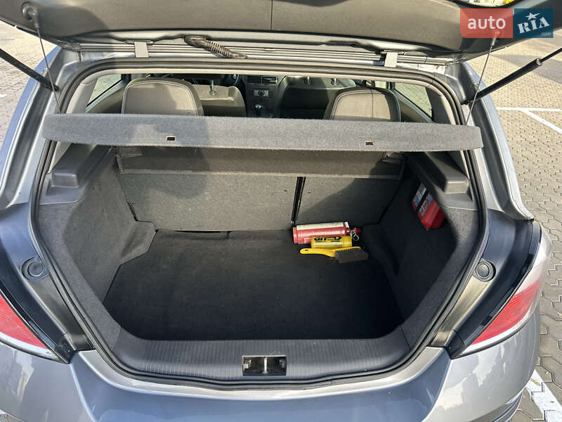 Хэтчбек Opel Astra 2004 в Киеве фото 13 Хэтчбек Opel Astra 2004 в Киеве
